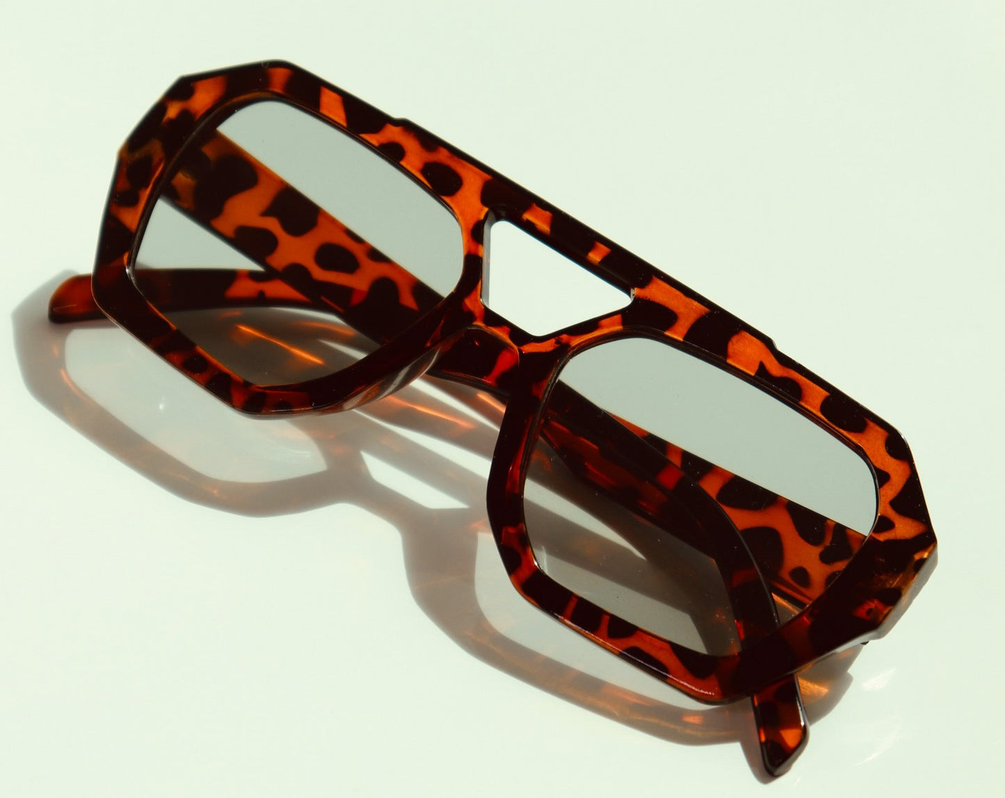 Tortoise Shell Aviators